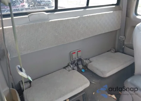 2004 Toyota Tacoma z USA, uszkodzony, nr VIN 5TEWM72N24Z325383